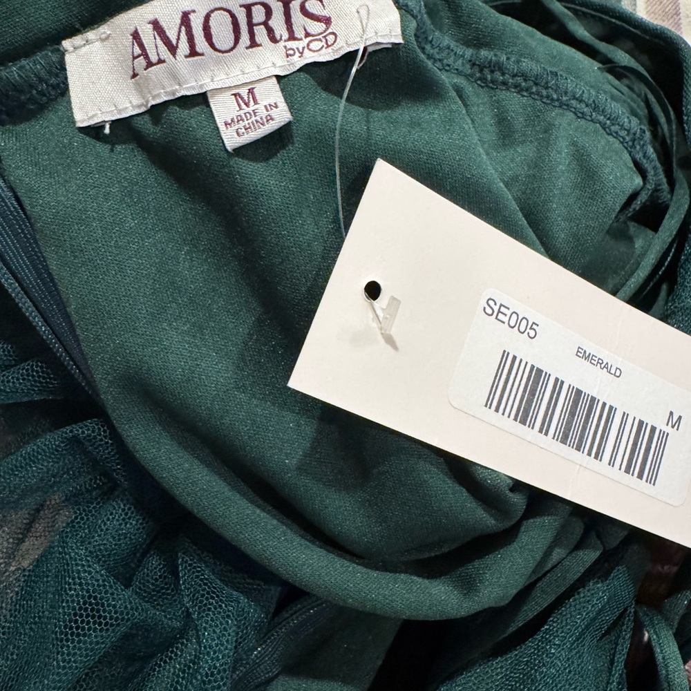 Chic Emerald Maxi Dress with Slit - Picture 5 of 5